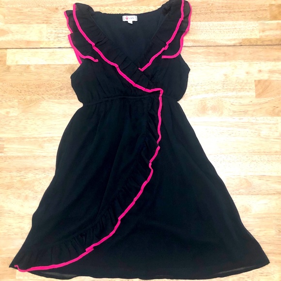 Beautiful dress size 5 black with hot pink accent. - Picture 2 of 5